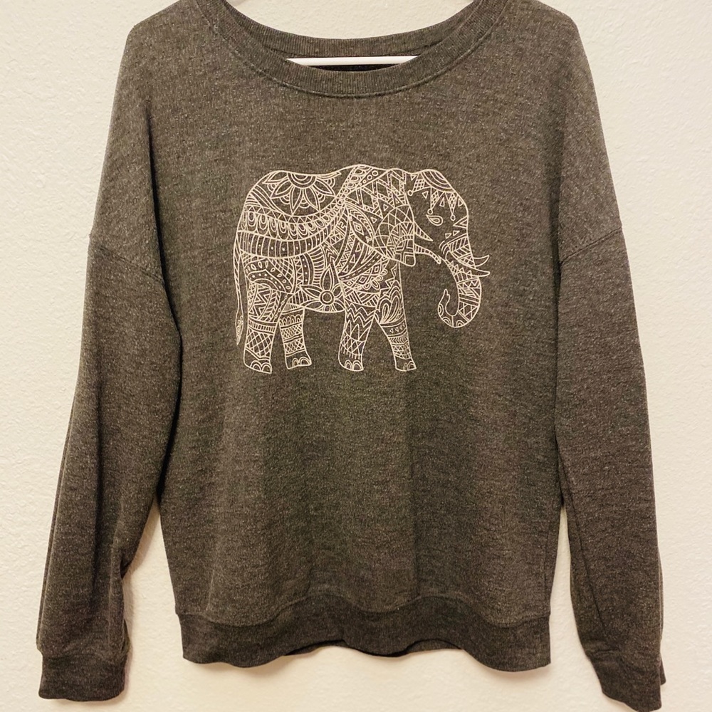 Perfectly Broken in Comfy Sweater Elephant Grey- M